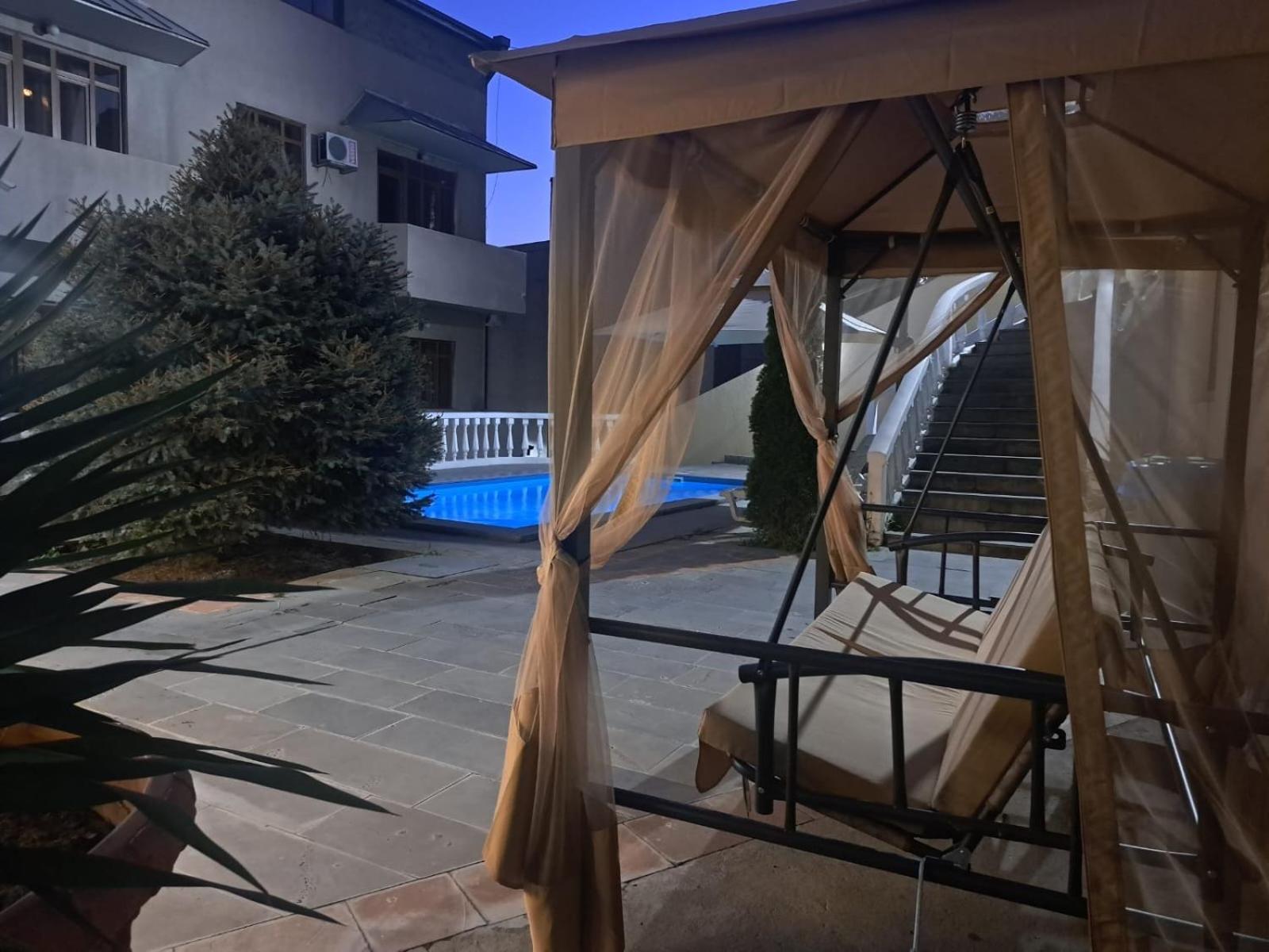 Capital Hotel Yerevan Ngoại thất bức ảnh