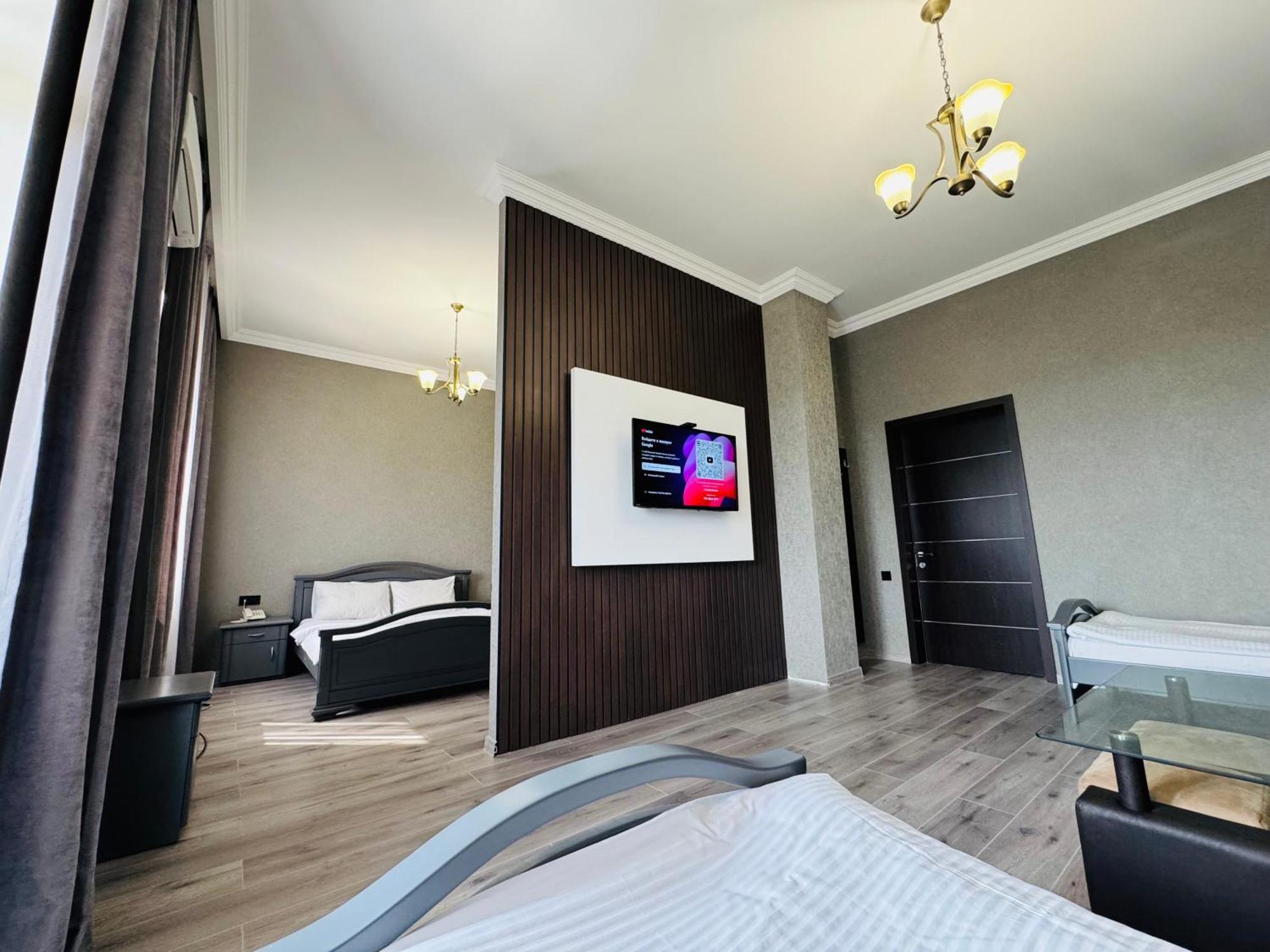 Capital Hotel Yerevan Ngoại thất bức ảnh